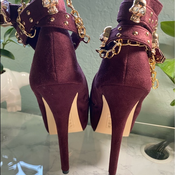 Maroon Skull Detail Platform Wedge Booties - Picture 4 of 16